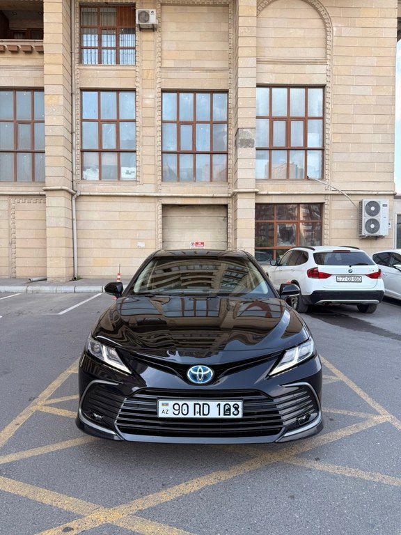 Toyota Camry, 2.5 L, 1.6 kWh, 2023 il, 100 500 km — Avtomobillər, Bakı (3)