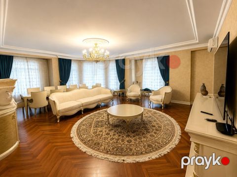 Satılır 4 otaqlı yeni tikili 210 m²