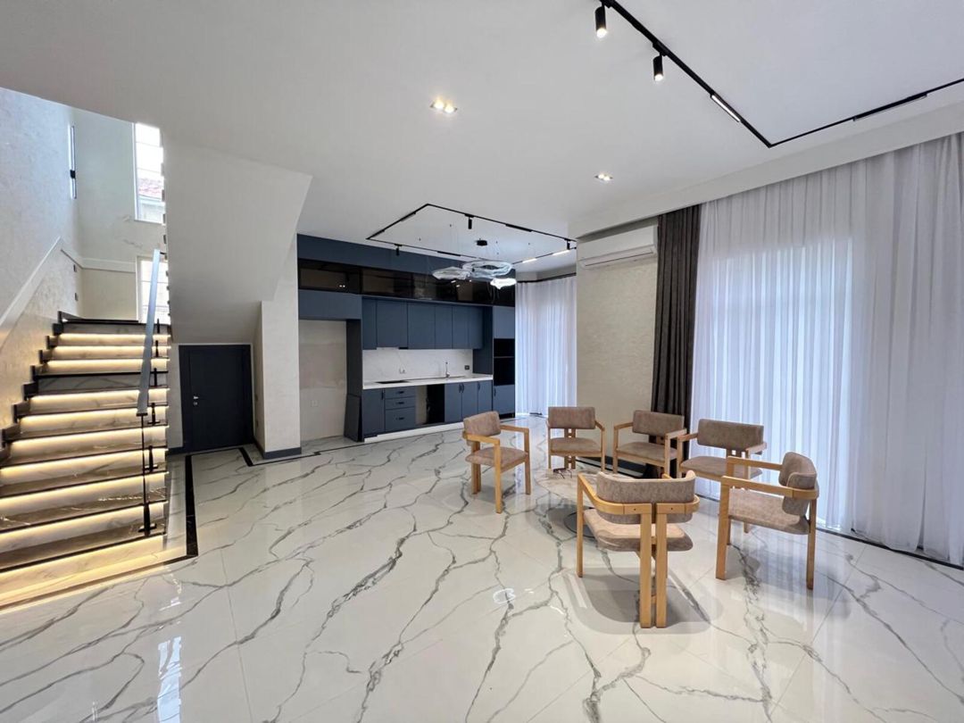 Satılır 5 otaqlı həyət evi/bağ evi 250 m² — Ev, villa, Bakı (8)