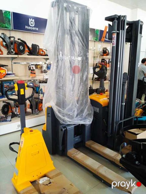 Yukləyici stacker "Hochkraft CDDR15-E/N" — Bakı
