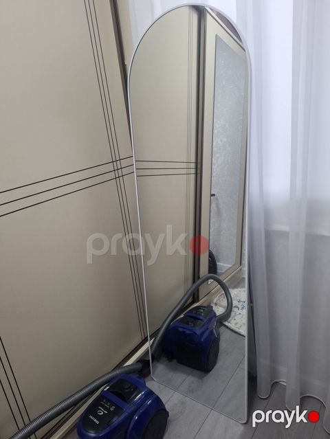 Güzgü Döşəmə üstü, Çərçivə ilə