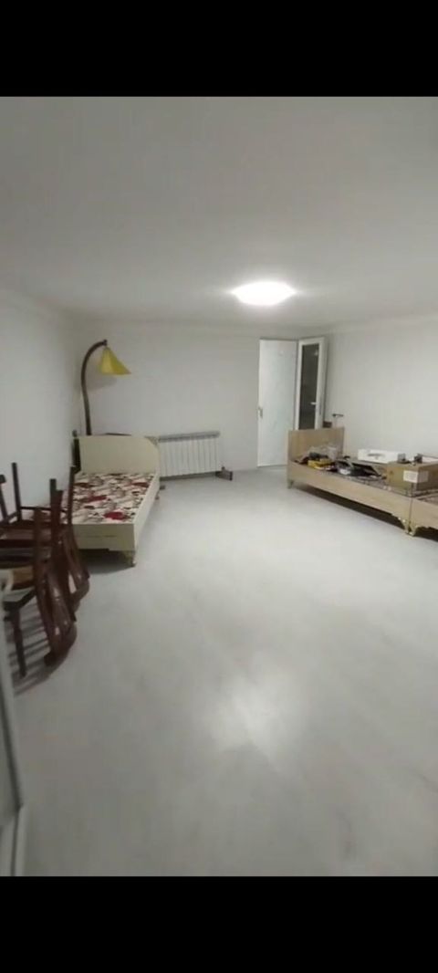 Gence mola yaxin erazide ev kiraye verilir telebe qizlar metbex mebeli — Gəncə
