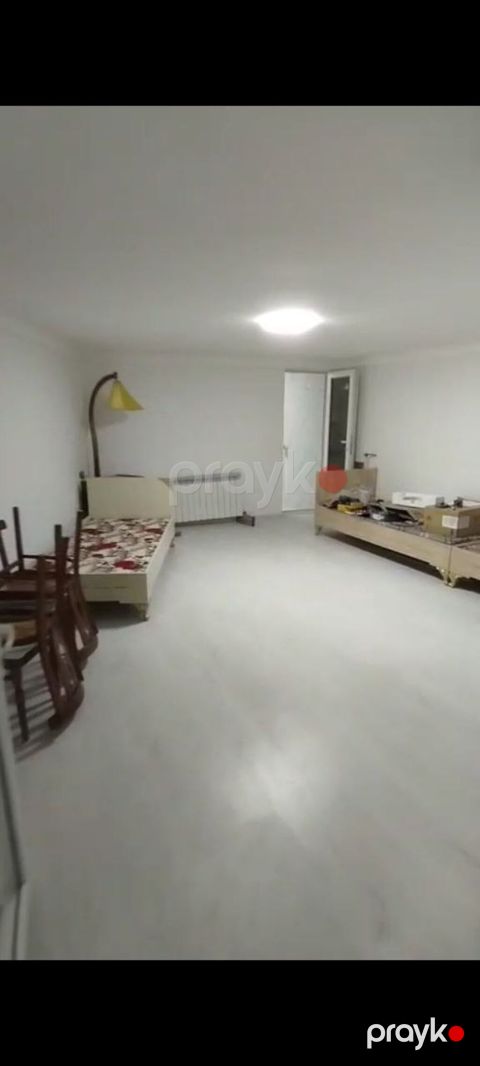 Gence mola yaxin erazide ev kiraye verilir telebe qizlar metbex mebeli
