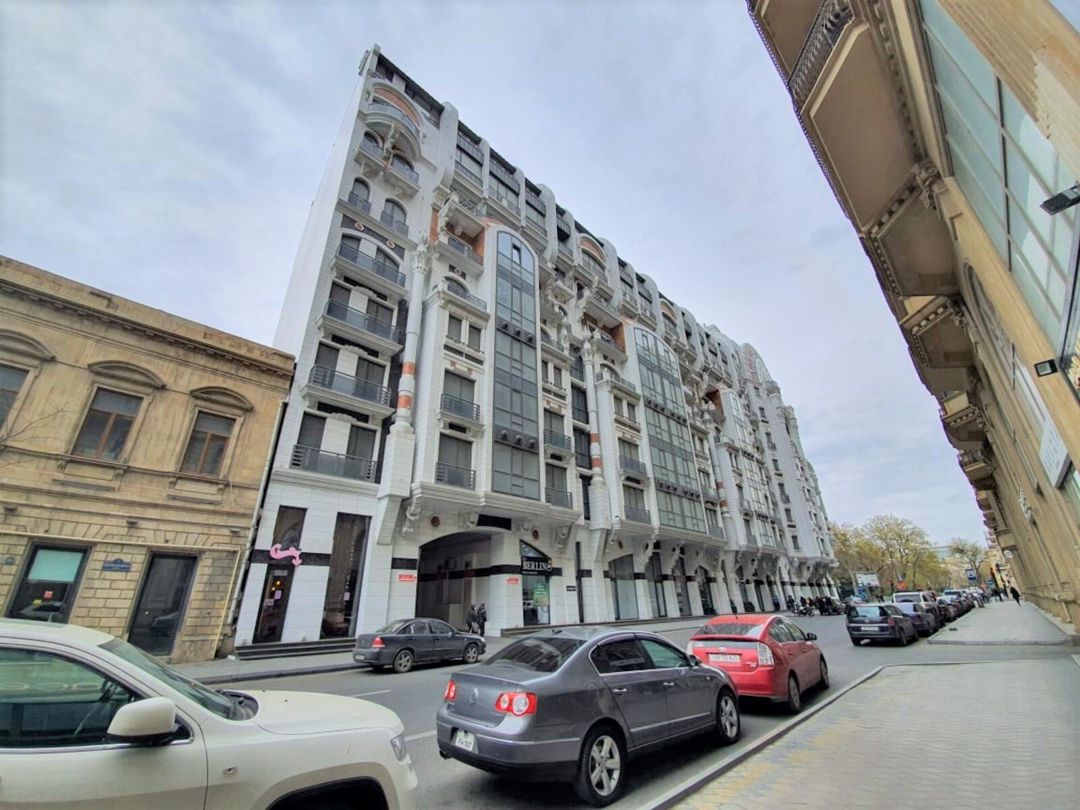 İcarəyə verilir 4 otaqlı yeni tikili 220 m² — Mənzil, Bakı (3)