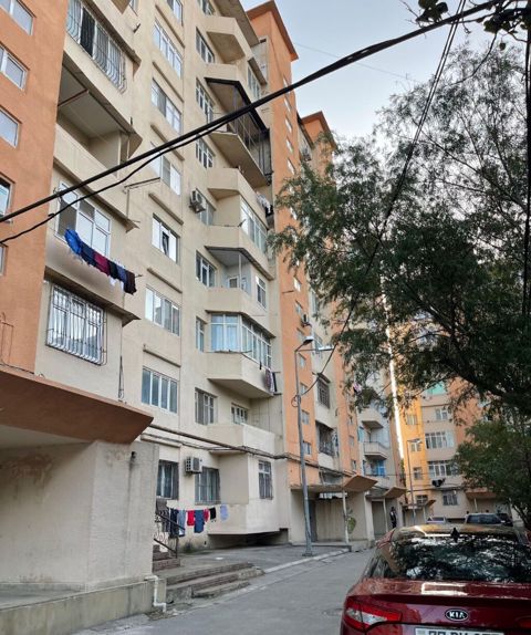 Bakı, 4 otaqlı, Köhnə tikili, 85 kv. m — Bakı