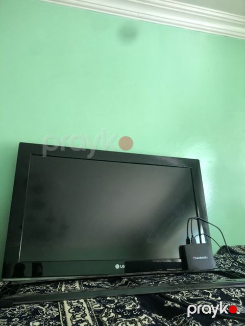 LG televizor + Android TV Box - Brend/model: LG düz ekran televizor — Yevlax