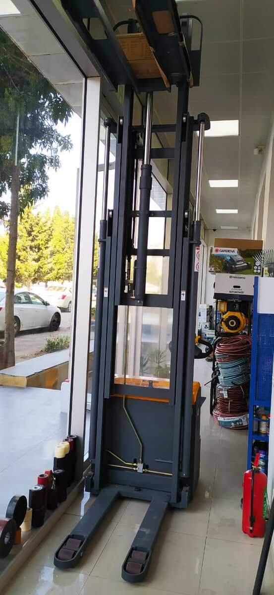 Yük qaldıran "Hochkraft R15" — Biznes və avadanlıq, Bakı (3)