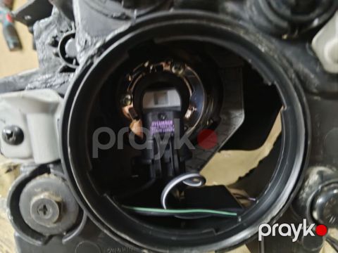 Elantra ücün led fara təmirdə olub korpusda şüşədə cat olub düzəlib — Bakı