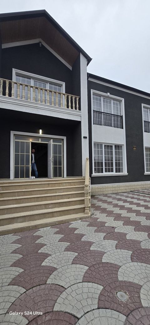 Satılır 4 otaqlı həyət evi/bağ evi 180 m² — Bakı