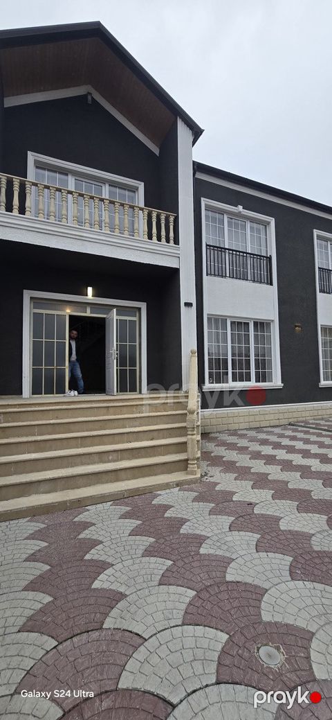 Satılır 4 otaqlı həyət evi/bağ evi 180 m²