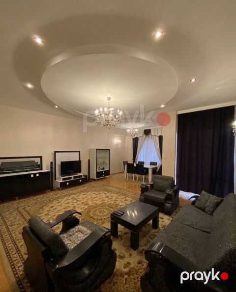 Satılır 3 otaqlı yeni tikili 203.5 m²