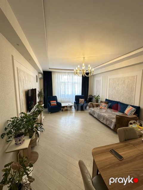 Satılır 3 otaqlı yeni tikili 90 m²