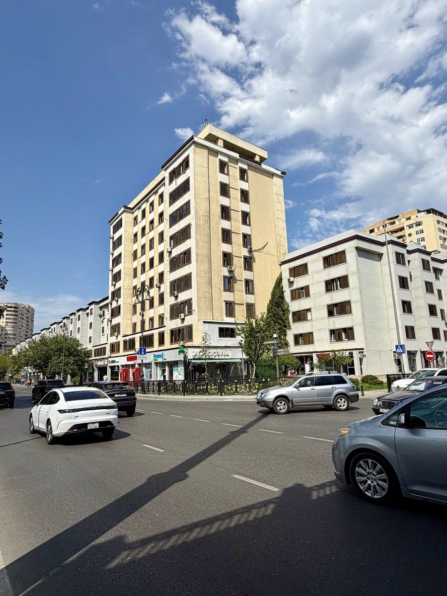 Satılır 3 otaqlı köhnə tikili 80 m² — Mənzil, Bakı