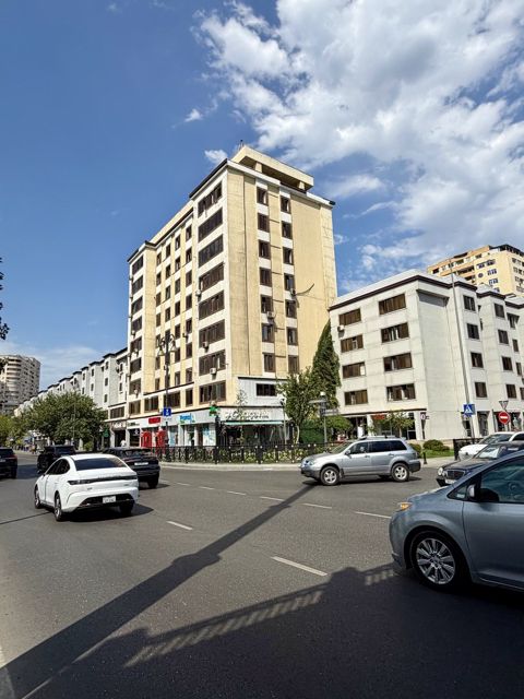 Satılır 3 otaqlı köhnə tikili 80 m² — Bakı