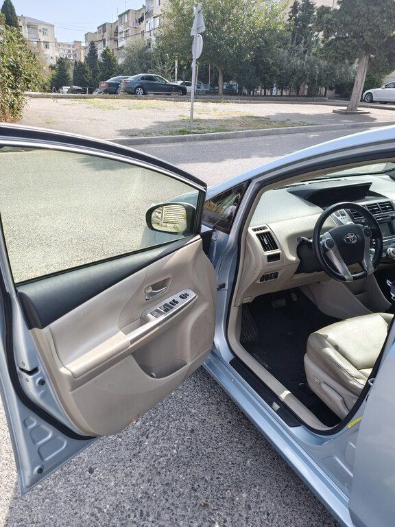 Toyota Prius V, 1.8 L, 1.3 kWh, 2013 il, 305 600 km — Avtomobillər, Bakı (6)