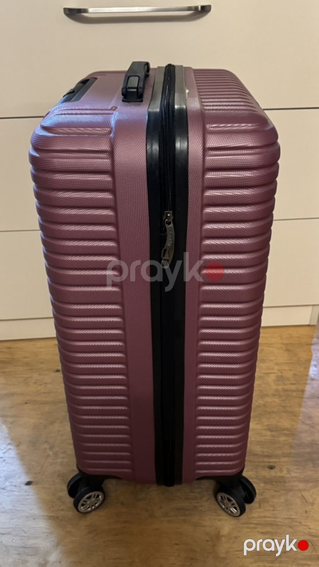 Bir defe istifade edilib, Turkiyeden alinib, qirilmiyan materialdir — Çamadanlar, Bakı (4)