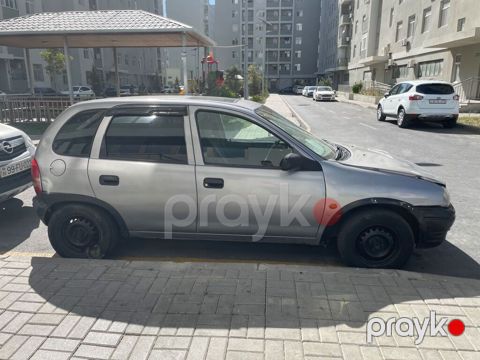 Opel Corsa: 1.6 l 1996 il 325000 km Hetçbek — Bakı
