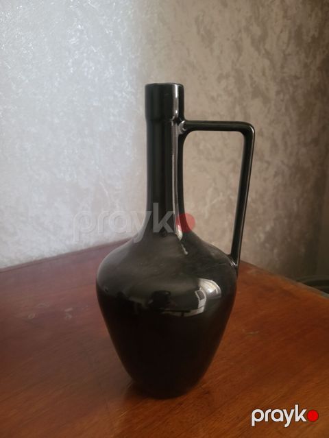 Bir vaza, Keramika — Bakı