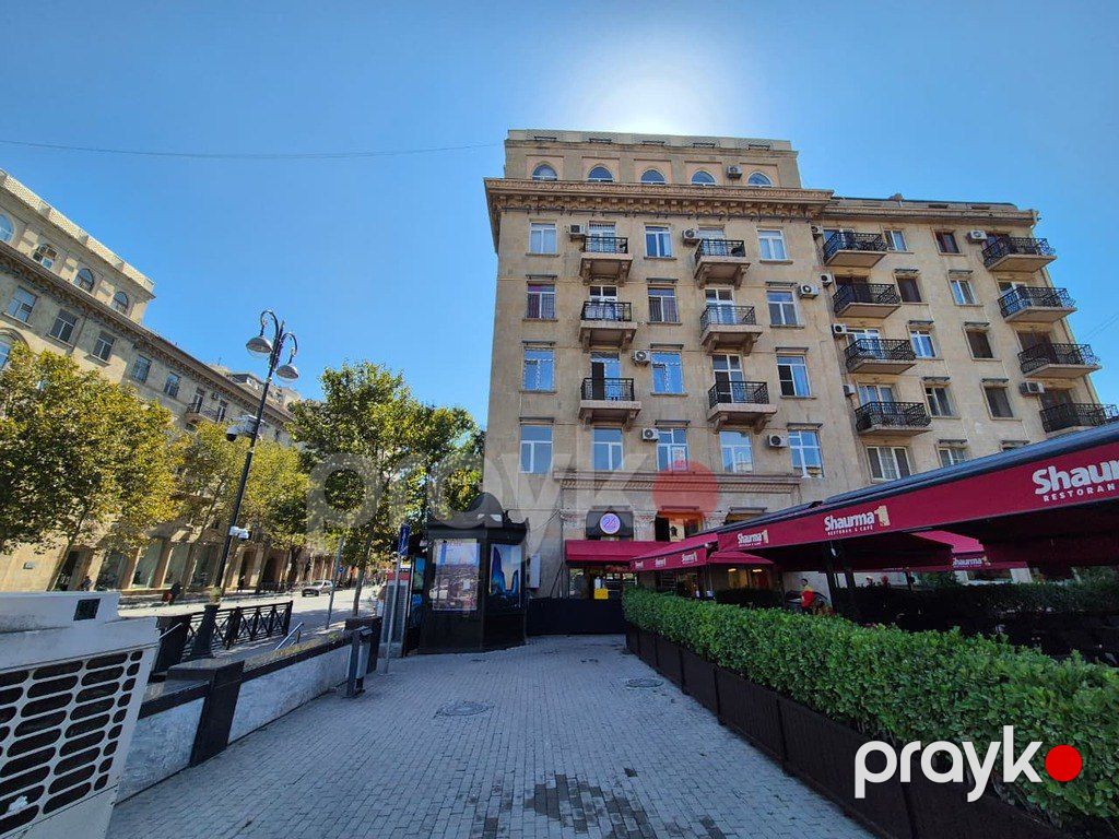 Satılır 3 otaqlı köhnə tikili 105 m² — Mənzil, Bakı (2)