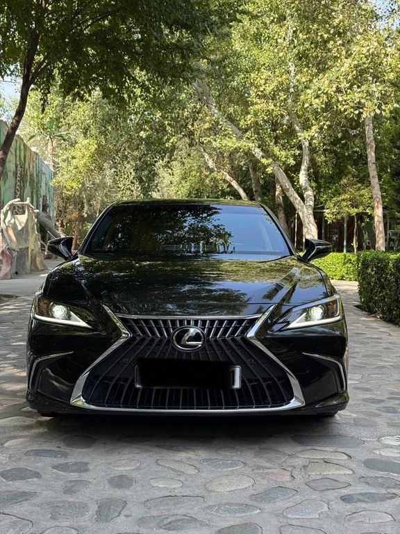 Lexus ES 300h, 2.5 L, 1.3 kWh, 2023 il, 77 000 km — Avtomobillər, Bakı