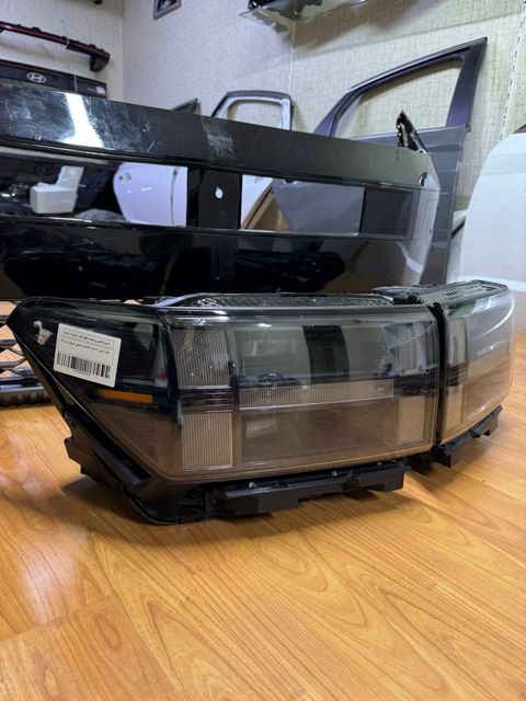 Hyundai Santa Fe 2025 farası — Bakı