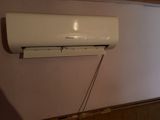 Hisense divar tipli split kondisioner ve Andeli SVC-5000VA gərginlik — Кондиционеры и сплит-системы