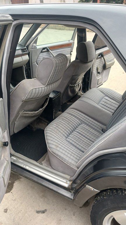 Mercedes E 220, 2.2 L, 1993 il, 300 000 km — Avtomobillər, Quba (6)