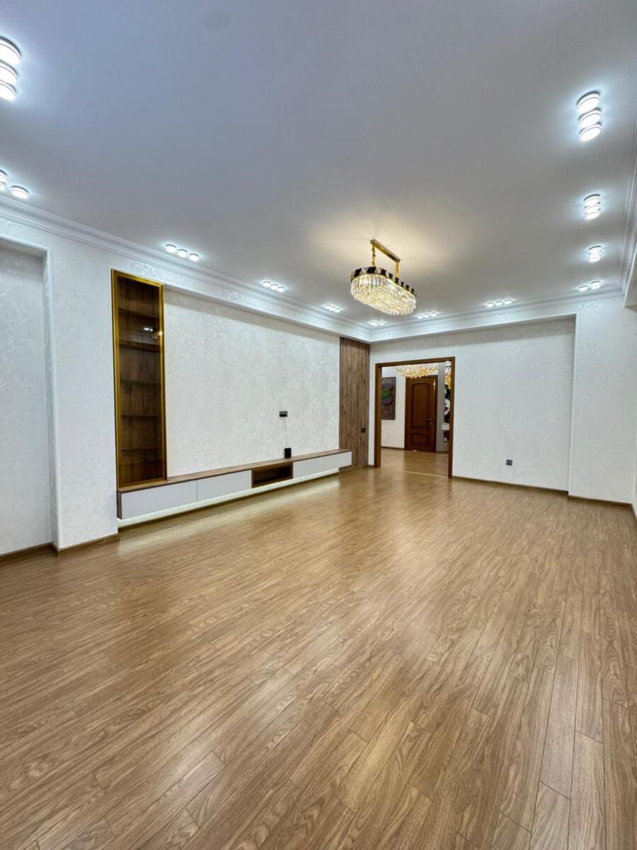 Satılır 3 otaqlı yeni tikili 136 m² — Mənzil, Bakı (2)