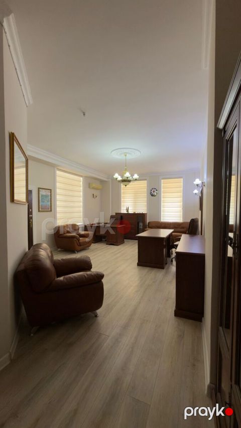 İcarəyə verilir 3 otaqlı ofis 85 m²