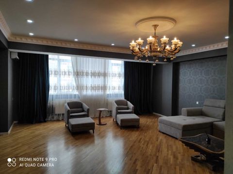 İcarəyə verilir 4 otaqlı ofis 220 m² — Bakı