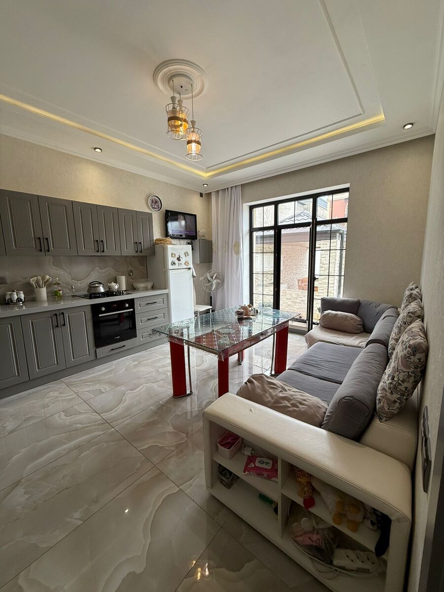 Satılır 6 otaqlı həyət evi/bağ evi 240 m² — Ev, villa, Bakı (8)