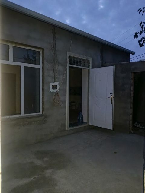 Həyət evi, Binə qəs — Bakı