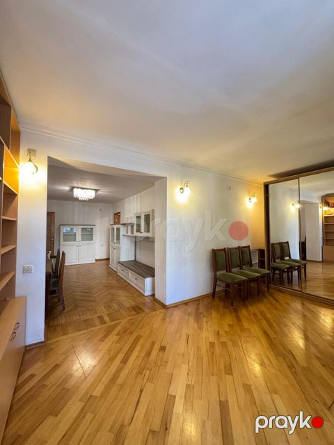 Satılır 3 otaqlı köhnə tikili 70 m²