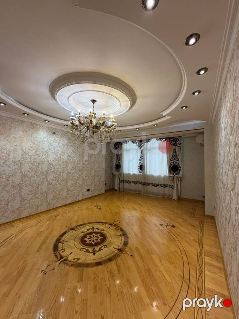 Satılır 4 otaqlı yeni tikili 172 m²
