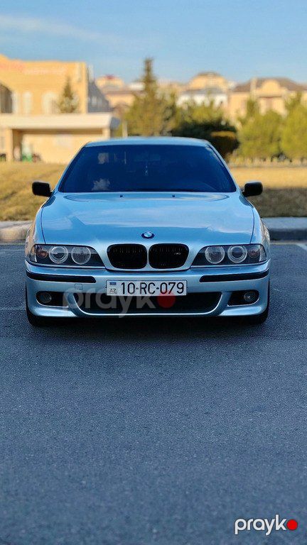 BMW 523, 2.5 L, 1998 il, 272 000 km