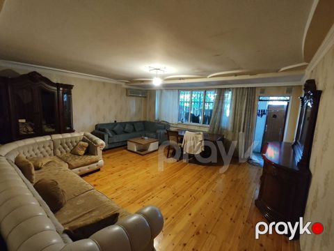 Satılır 4 otaqlı köhnə tikili 126 m²