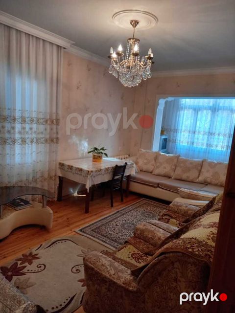 Satılır 4 otaqlı köhnə tikili 110 m² — Bakı