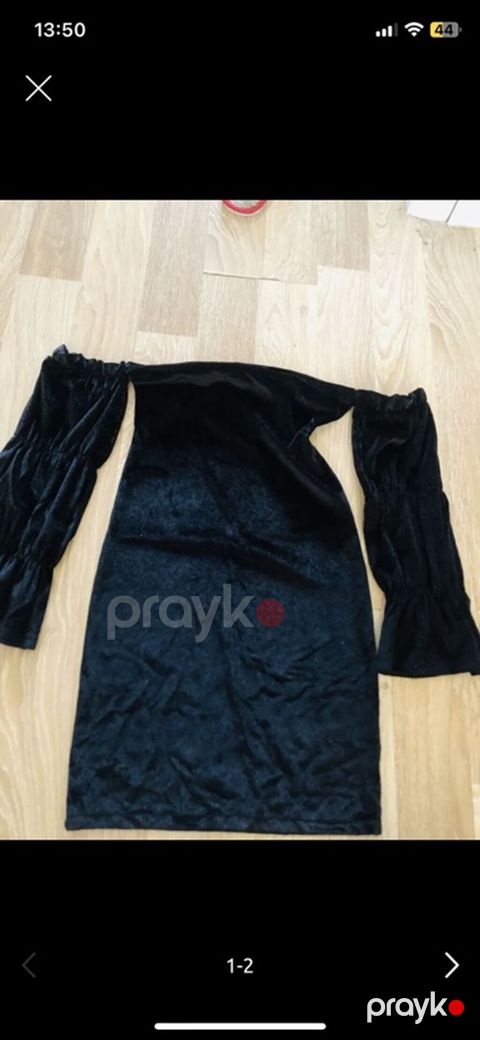 Məhsul: Qara məxmər geyim - Model: Off-shoulder (çiyin açıq) mini don — Bakı