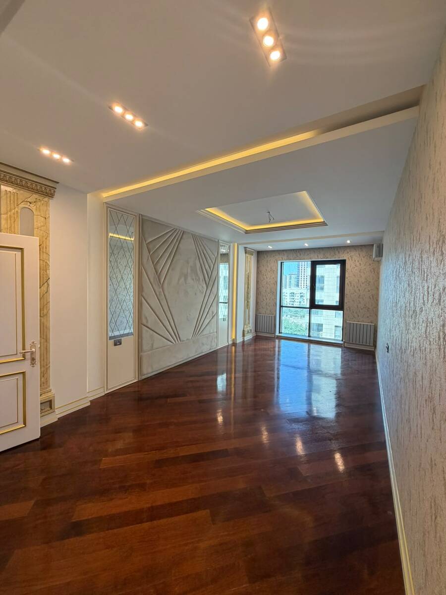 Satılır 3 otaqlı yeni tikili 200 m² — Mənzil, Bakı (7)