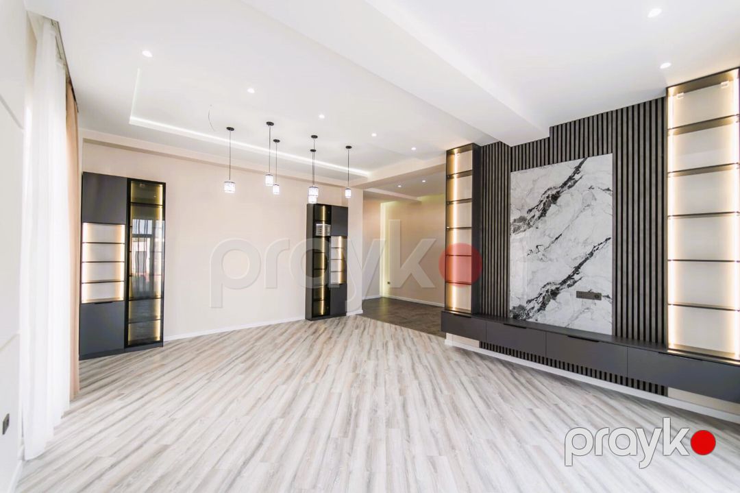 Satılır 6 otaqlı həyət evi/bağ evi 300 m² — Ev, villa, Bakı (6)
