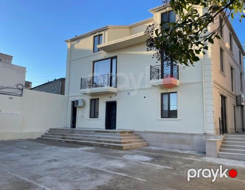 Satılır 6 otaqlı həyət evi/bağ evi 300 m²