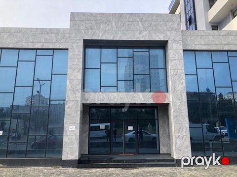 Satılır obyekt 1200 m² — Bakı