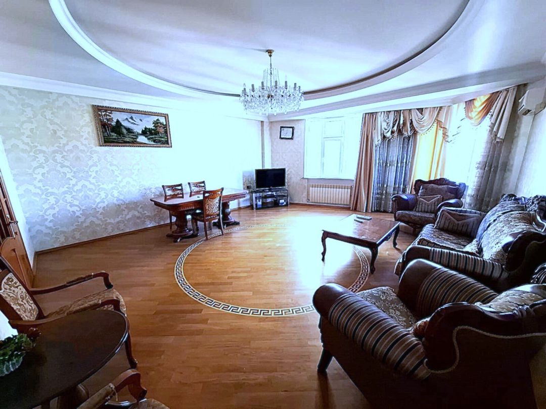 Satılır 4 otaqlı yeni tikili 150 m² — Mənzil, Bakı (2)