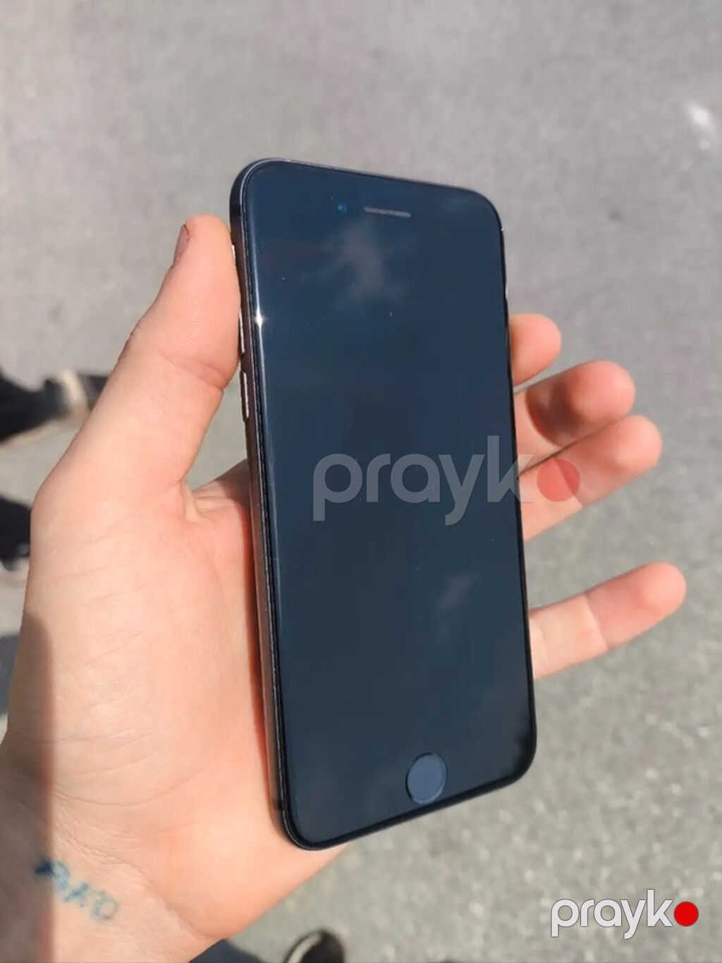 IPhone 8, Space Gray, Simsiz şarj — Apple iPhone, Digah