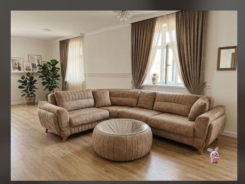 Divan satilir acilir baza var Pufik daxil. *Qiymeti 550 Azn.* Unvan — Bakı