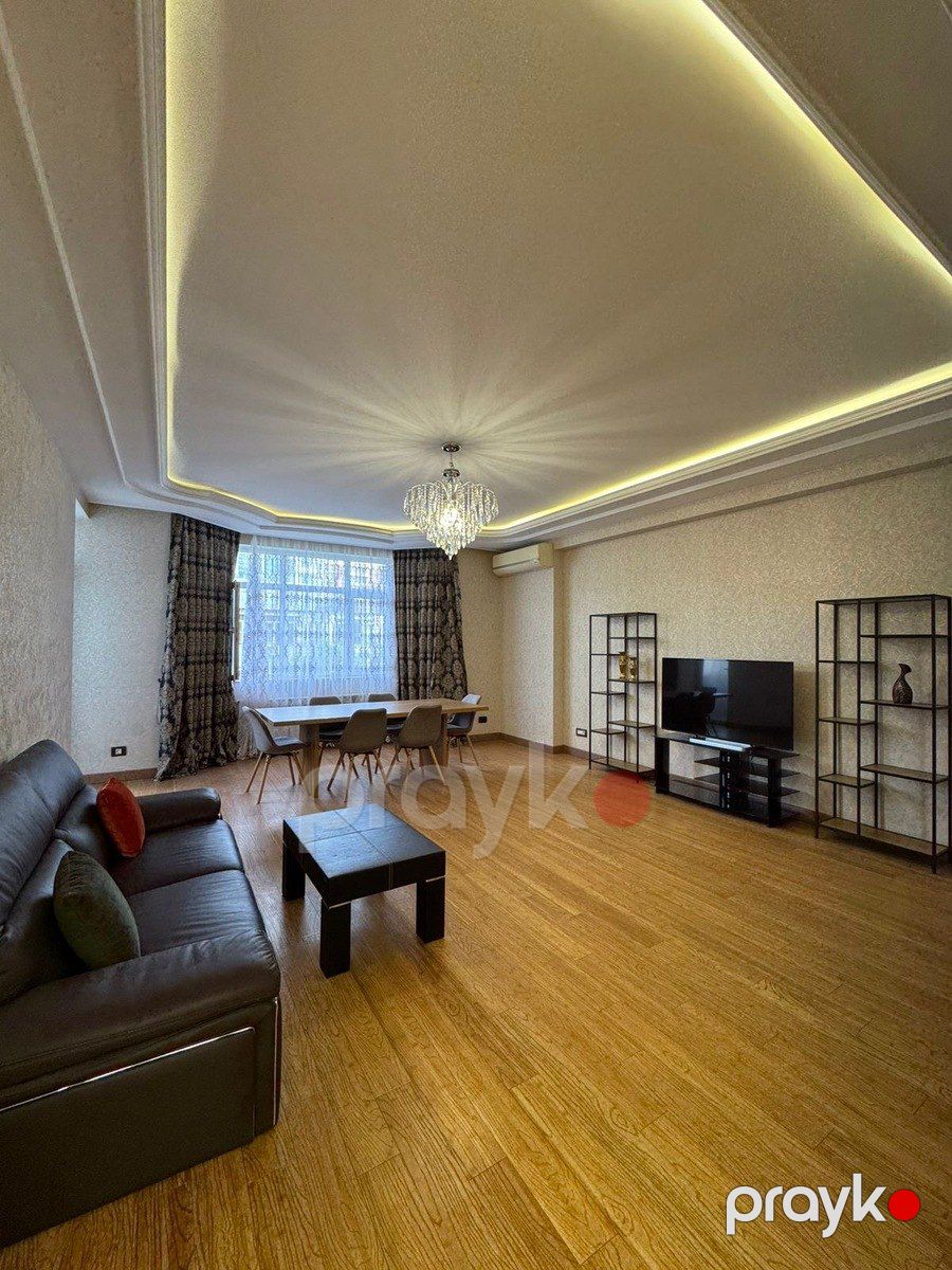 Satılır 5 otaqlı yeni tikili 200 m² — Mənzil, Bakı (3)