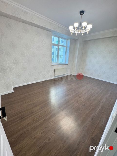Satılır 2 otaqlı yeni tikili 68 m²