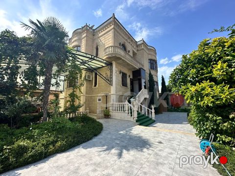 Satılır 8 otaqlı həyət evi/bağ evi 800 m² — Bakı