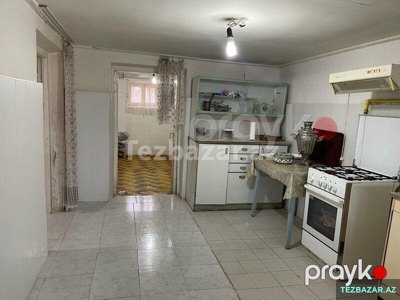 Qubanın mərkəzində həyət evi satılır — Ev, villa, Quba (8)