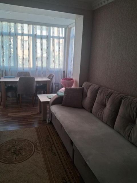 İcarəyə verilir 2 otaqlı köhnə tikili 60 m² — Bakı